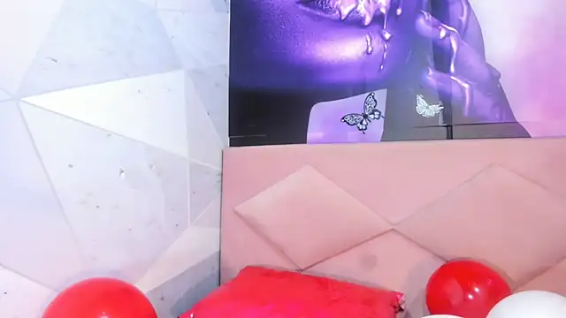 Lucy White   online show from February 13, 9:17 pm