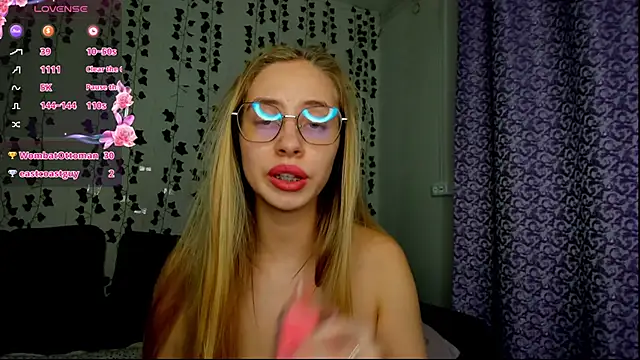 Snapshot of Kitty_Katrine chatting on January 5, 3:34 pm Kitty Katrine online show from January 5, 3:34 pm