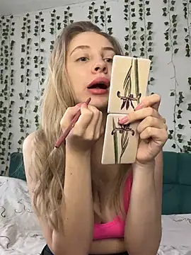 Snapshot of Kitty_Katrine chatting on January 15, 7:37 am Kitty Katrine online show from January 15, 7:37 am