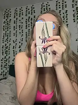 Snapshot of Kitty_Katrine chatting on January 15, 3:39 pm Kitty Katrine online show from January 15, 3:39 pm