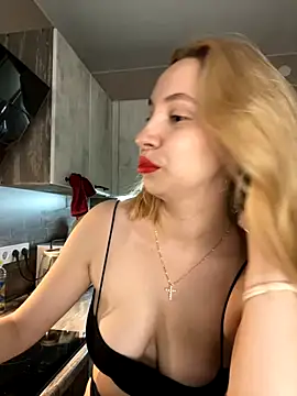 Snapshot of Kitty_Katrine chatting on October 20, 4:07 pm Kitty Katrine online show from October 20, 4:07 pm