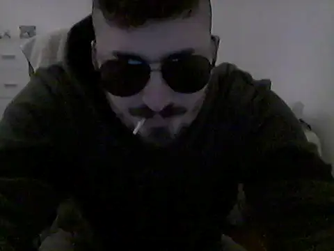 Snapshot of Hkl95555 chatting on December 24, 10:17 pm Hkl95555 online show from December 24, 10:17 pm