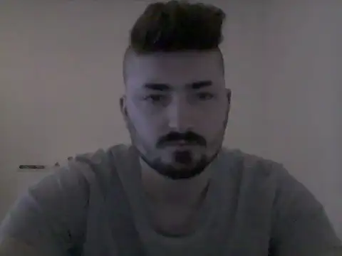 Snapshot of Hkl95555 chatting on September 15, 11:05 pm Hkl95555 online show from September 15, 11:05 pm