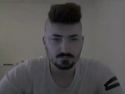 Snapshot of Hkl95555 chatting on September 20, 12:00 am Hkl95555 online show from September 20, 12:00 am