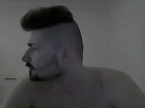 Snapshot of Hkl95555 chatting on September 23, 9:29 pm Hkl95555 online show from September 23, 9:29 pm