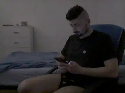 Snapshot of Hkl95555 chatting on September 27, 11:32 pm Hkl95555 online show from September 27, 11:32 pm