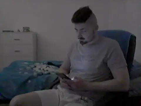 Snapshot of Hkl95555 chatting on October 3, 11:24 pm Hkl95555 online show from October 3, 11:24 pm