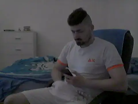 Snapshot of Hkl95555 chatting on October 7, 12:41 am Hkl95555 online show from October 7, 12:41 am