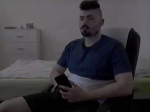 Snapshot of Hkl95555 chatting on October 13, 11:16 pm Hkl95555 online show from October 13, 11:16 pm