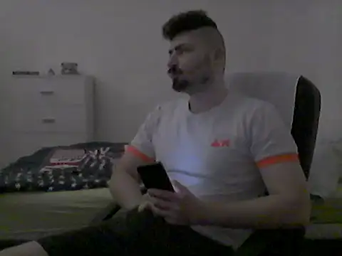 Snapshot of Hkl95555 chatting on October 15, 11:16 pm Hkl95555 online show from October 15, 11:16 pm