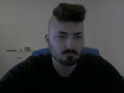 Snapshot of Hkl95555 chatting on October 24, 11:01 pm Hkl95555 online show from October 24, 11:01 pm