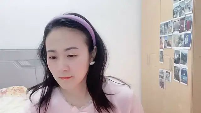 Snapshot of fanfan-FF chatting on December 25, 11:33 am fanfan-FF online show from December 25, 11:33 am