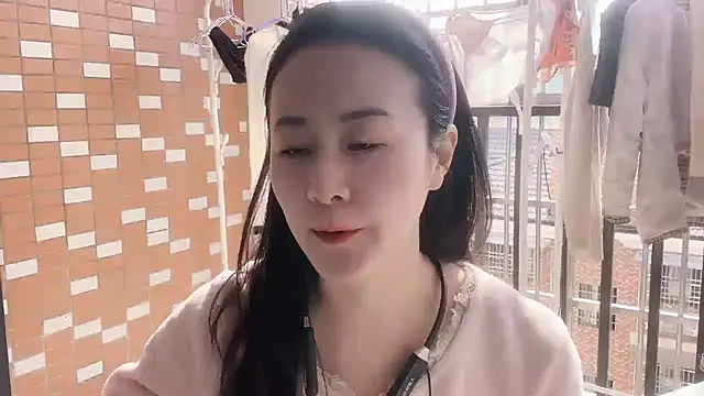 Snapshot of fanfan-FF chatting on December 28, 5:02 am fanfan-FF online show from December 28, 5:02 am