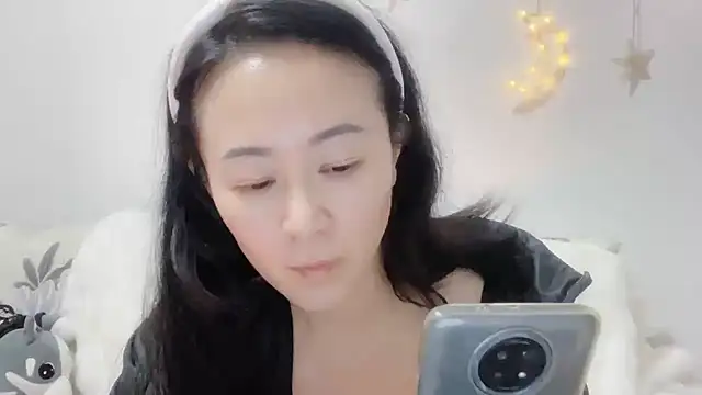 Snapshot of fanfan-FF chatting on December 30, 12:42 pm fanfan-FF online show from December 30, 12:42 pm