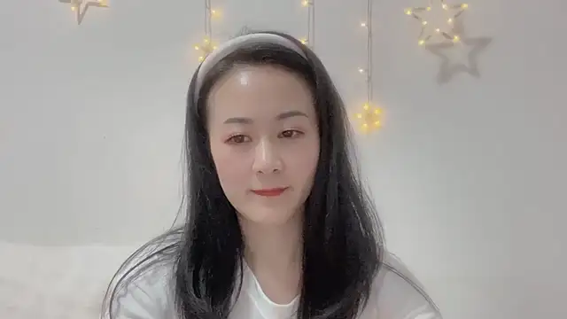 Snapshot of fanfan-FF chatting on January 1, 11:38 am fanfan-FF online show from January 1, 11:38 am