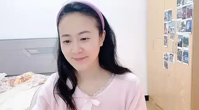 Snapshot of fanfan-FF chatting on February 18, 12:28 pm fanfan-FF online show from February 18, 12:28 pm