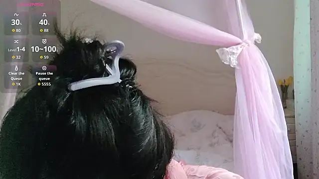 Snapshot of fanfan-FF chatting on October 1, 12:38 am fanfan-FF online show from October 1, 12:38 am