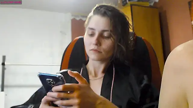 womanstrong78 online show from March 5, 4:13 pm