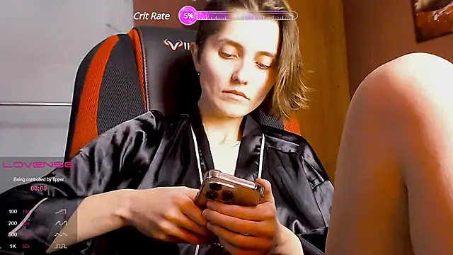 womanstrong78 online show from March 7, 8:34 am