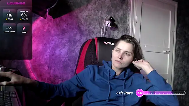 womanstrong78 online show from September 14, 4:44 am