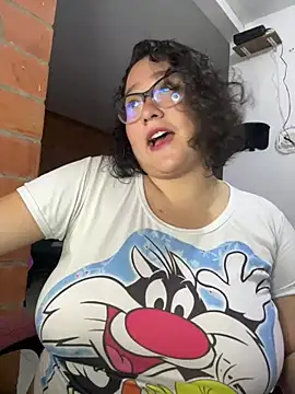 CinnamonCookiez online show from January 3, 3:05 am