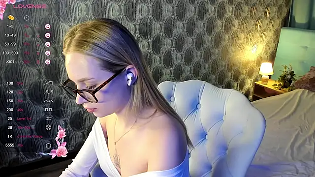 Carol  Cox online show from December 28, 2:33 am