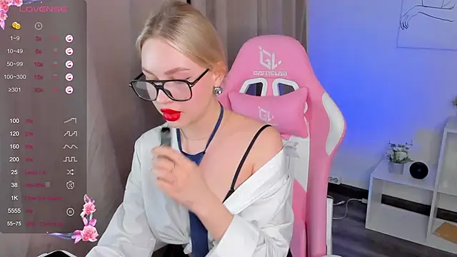 Carol  Cox online show from February 21, 11:32 pm