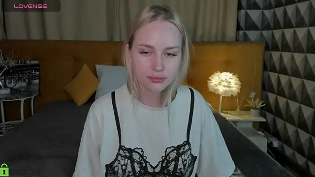 Carol  Cox online show from September 12, 12:55 am