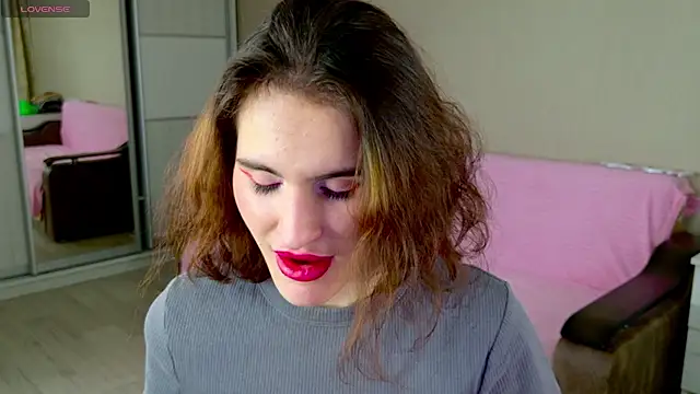 FridaCure online show from January 5, 1:45 am