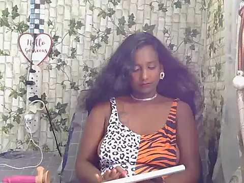 indiantina01 online show from February 13, 1:15 pm