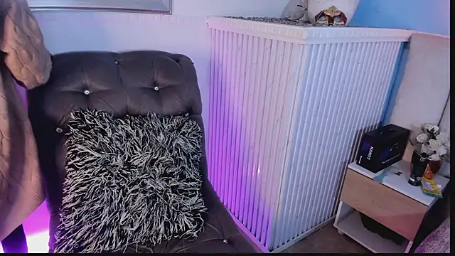 Snapshot of dayanne07 chatting on January 22, 4:23 am dayanne07 online show from January 22, 4:23 am