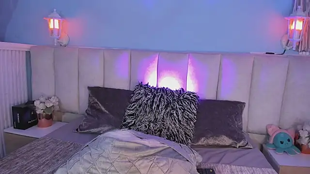 Snapshot of dayanne07 chatting on January 29, 6:01 am dayanne07 online show from January 29, 6:01 am