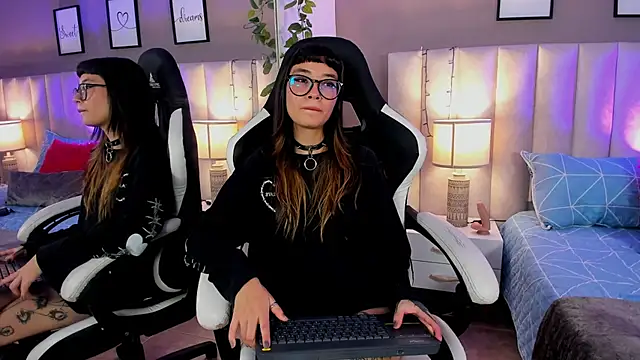 Snapshot of dayanne07 chatting on November 18, 10:14 pm dayanne07 online show from November 18, 10:14 pm