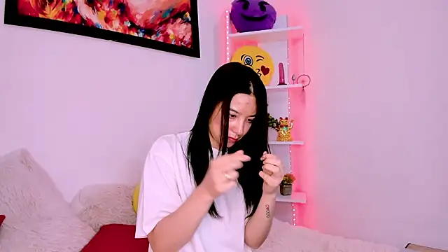 Manuelaa mejiia online show from March 17, 2:01 pm