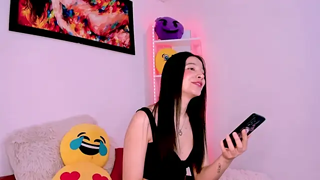 Manuelaa mejiia online show from March 22, 2:03 pm