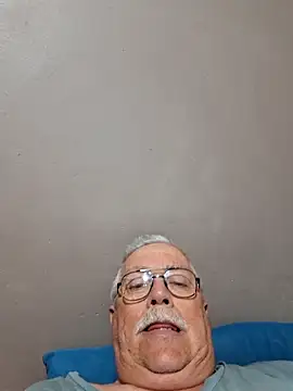 Snapshot of NawtyB1965 chatting on September 10, 3:39 am NawtyB1965 online show from September 10, 3:39 am