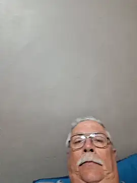 Snapshot of NawtyB1965 chatting on September 23, 3:31 am NawtyB1965 online show from September 23, 3:31 am