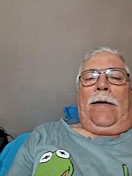 Snapshot of NawtyB1965 chatting on September 28, 3:45 am NawtyB1965 online show from September 28, 3:45 am