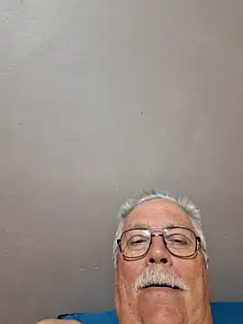 Snapshot of NawtyB1965 chatting on October 16, 3:40 am NawtyB1965 online show from October 16, 3:40 am