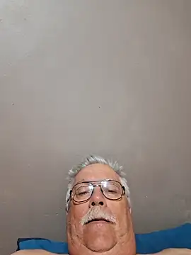 Snapshot of NawtyB1965 chatting on October 26, 3:45 am NawtyB1965 online show from October 26, 3:45 am