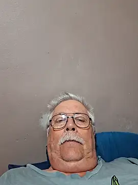 Snapshot of NawtyB1965 chatting on November 10, 3:38 am NawtyB1965 online show from November 10, 3:38 am