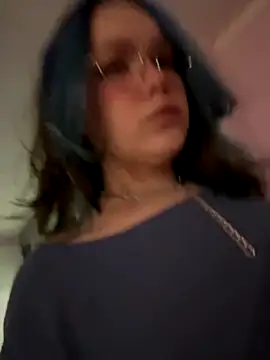 MaddisonHaas online show from December 1, 6:08 pm