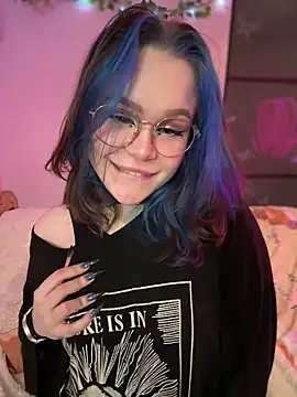 MaddisonHaas online show from February 1, 11:06 pm