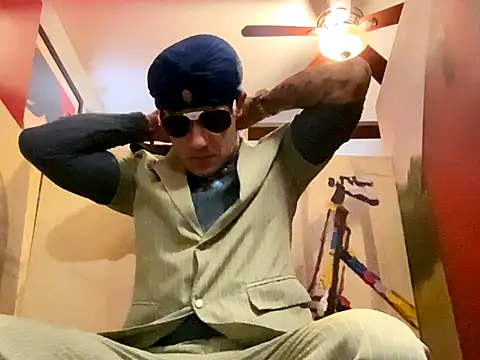 Amirkhai online show from December 4, 8:18 pm