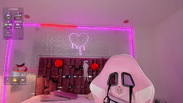 KylieVictoria online show from October 29, 5:31 am