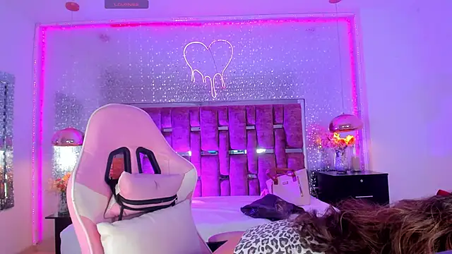 KylieVictoria online show from November 27, 4:14 am