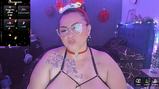 Ivonnee   online show from December 18, 7:15 am