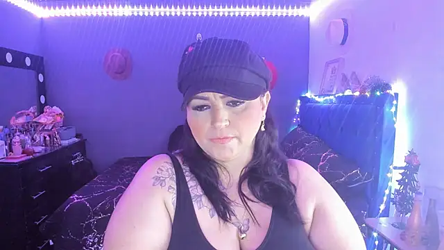 Ivonnee   online show from December 19, 3:40 am