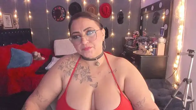 Ivonnee   online show from March 14, 7:59 am