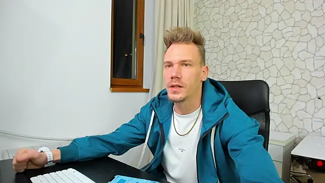 MateoBenjaminX online show from January 5, 8:21 pm